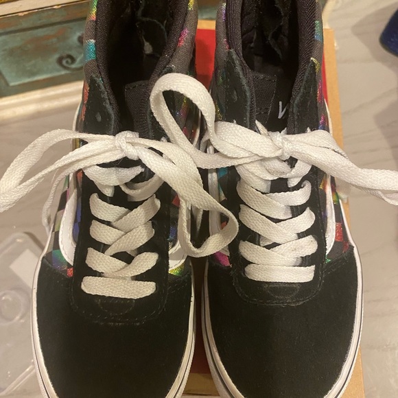 Vans Kids Hi Tops - Picture 2 of 3